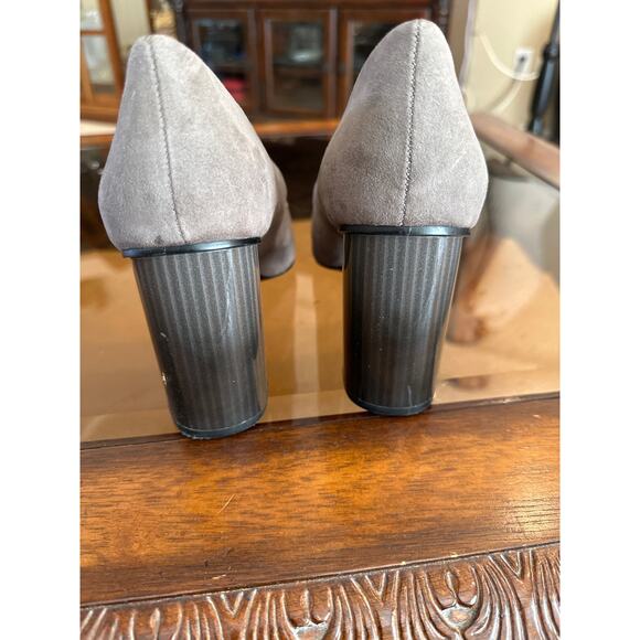 Women’s Nine West Suede Gray Pumps. Size 9.5 - Picture 5 of 6
